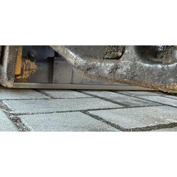 2017 Caterpillar AP655F-44861689