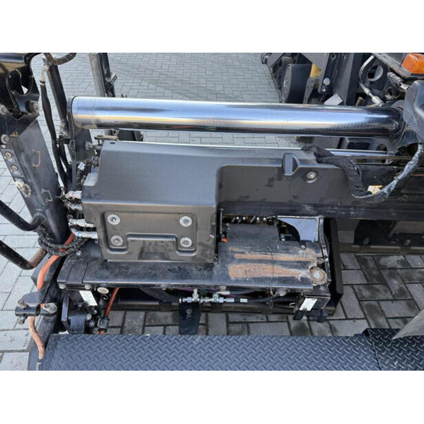 2017 Caterpillar AP655F-44861690