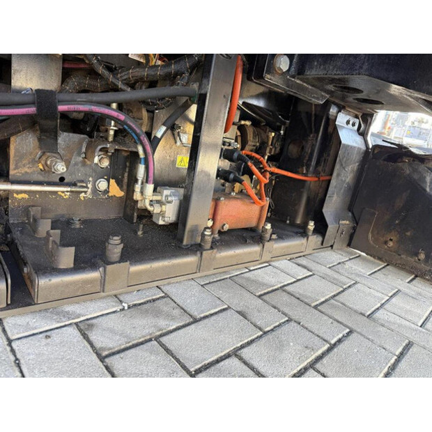 2017 Caterpillar AP655F-44861695