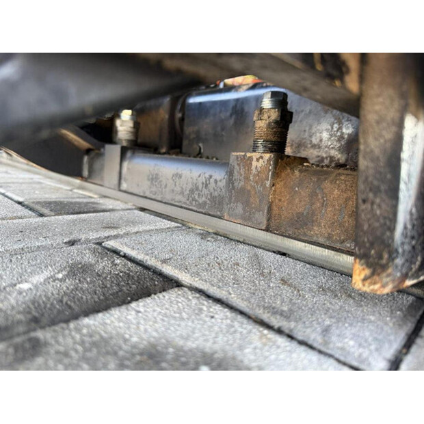 2017 Caterpillar AP655F-44861701