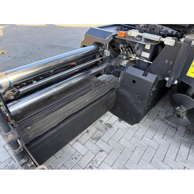 2017 Caterpillar AP655F-44861702