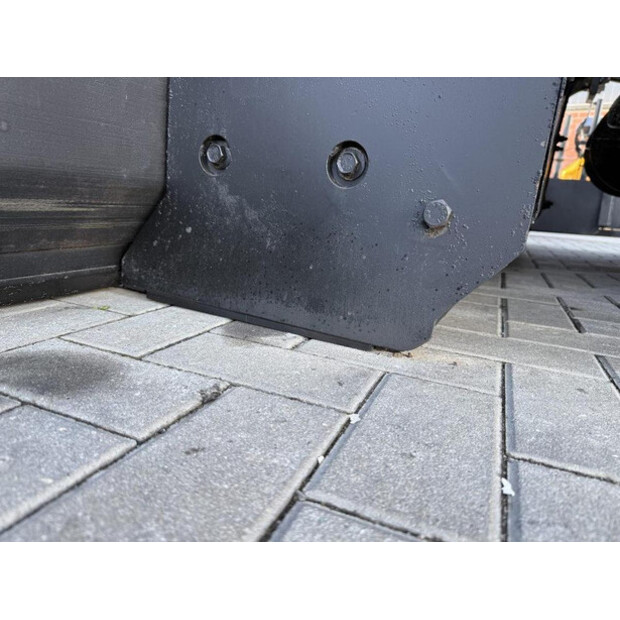 2017 Caterpillar AP655F-44861704