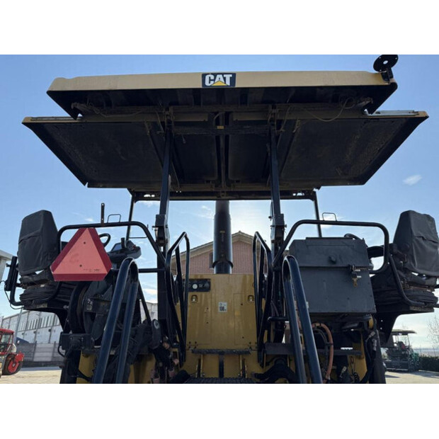 2017 Caterpillar AP655F-44861710