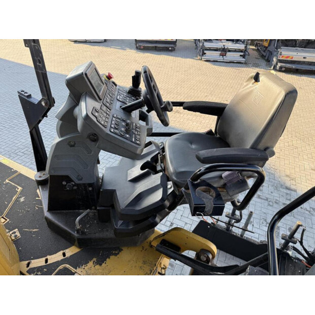 2017 Caterpillar AP655F-44861717