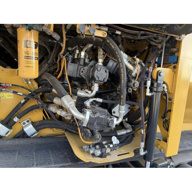 2017 Caterpillar AP655F-44861728