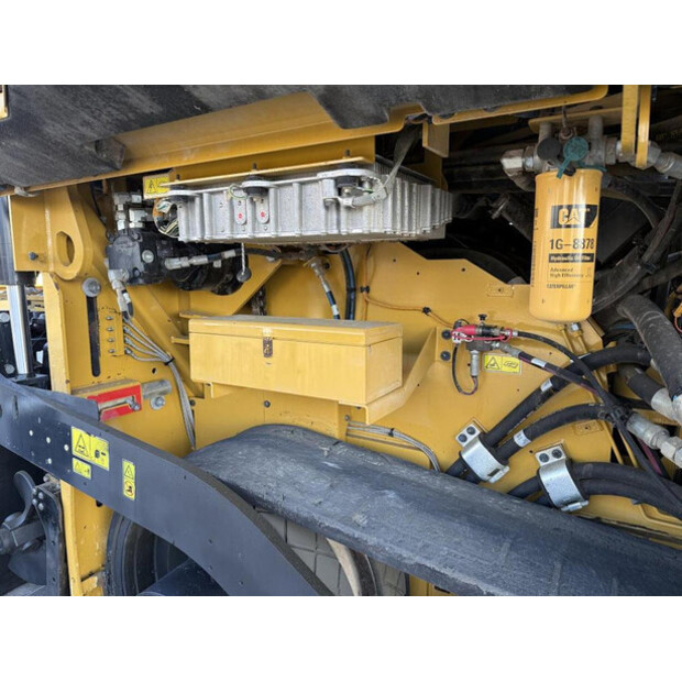 2017 Caterpillar AP655F-44861729