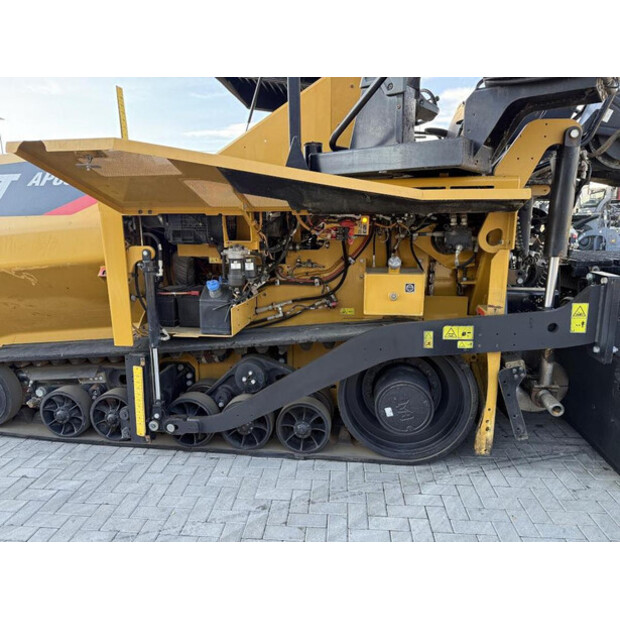 2017 Caterpillar AP655F-44861732