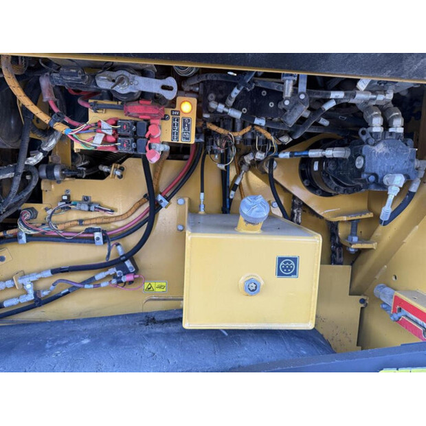 2017 Caterpillar AP655F-44861734