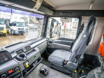 2010-man-tgs-32-360-1403215-44862050