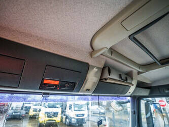 2010-man-tgs-32-360-1403215-44862051