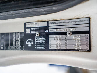 2010-man-tgs-32-360-1403215-44862052