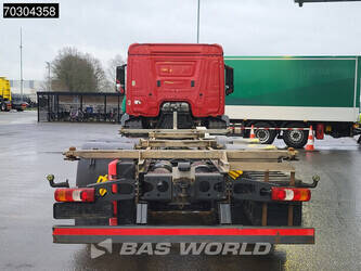 2014-mercedes-benz-antos-2632-1403817-44863724