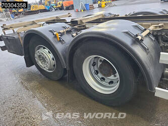 2014-mercedes-benz-antos-2632-1403817-44863730