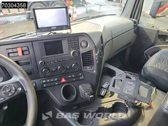 2014-mercedes-benz-antos-2632-1403817-44863736