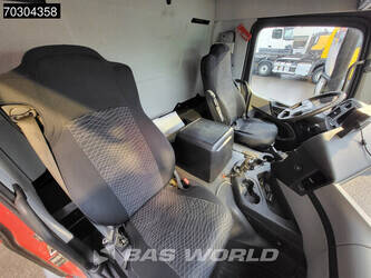 2014-mercedes-benz-antos-2632-1403817-44863739