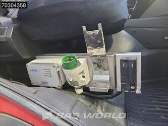 2014-mercedes-benz-antos-2632-1403817-44863742