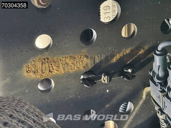 2014-mercedes-benz-antos-2632-1403817-44863746