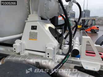 2025-mercedes-benz-arocs-4142-1403822-44863908