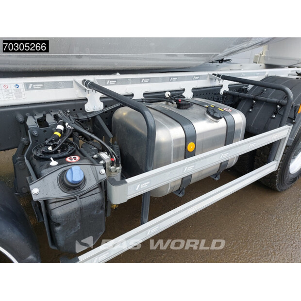 2025 Mercedes-Benz Arocs 4142-44863911