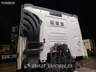 2018-renault-c460-44863942