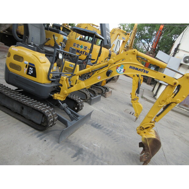 2023 Komatsu PC18MR-44876806