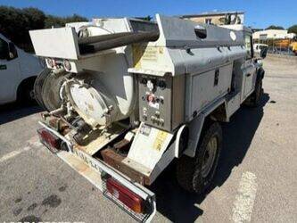 2006-land-rover-defender-1403898-44877524