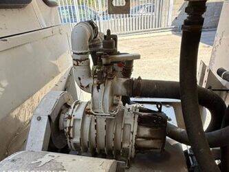 2006-land-rover-defender-1403898-44877532