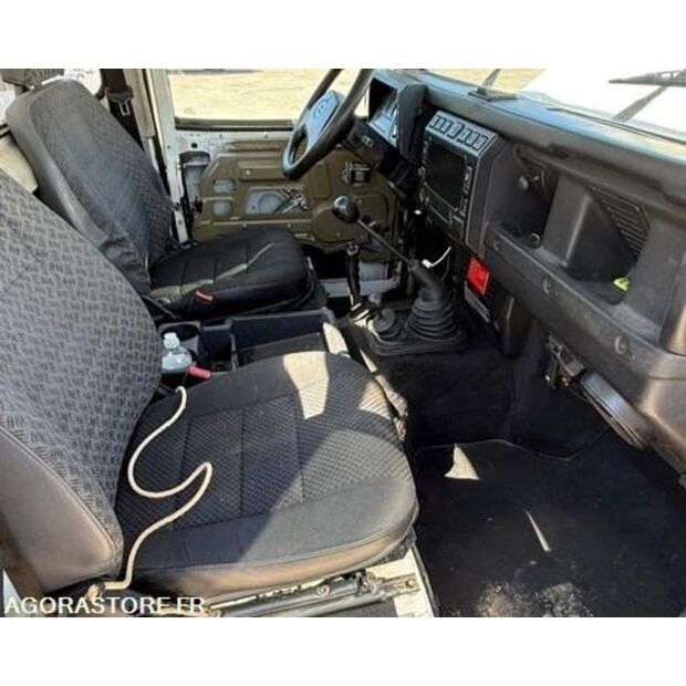 2006 لاند روفر Defender-44877537