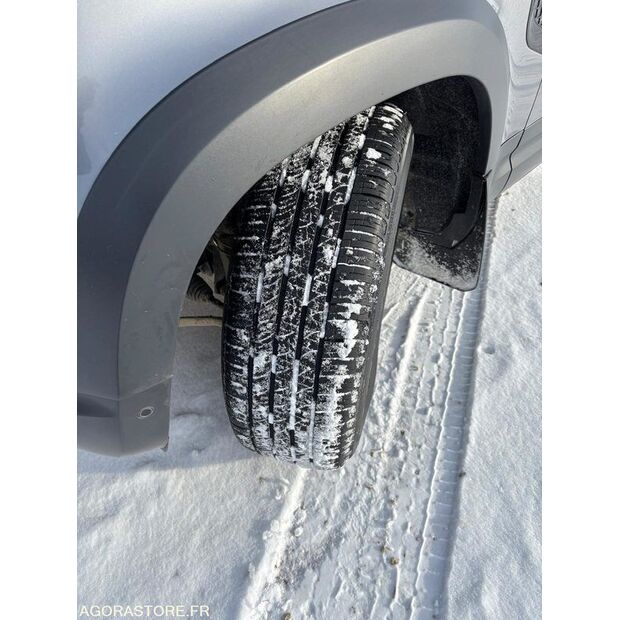 2021 لاند روفر Defender-44877644