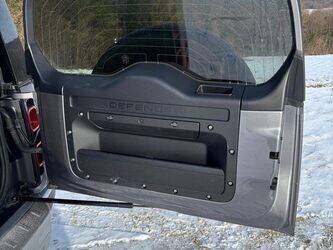 2021-land-rover-defender-1403373-44877647