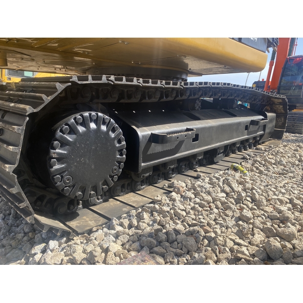 2023 Caterpillar 320D-44878016