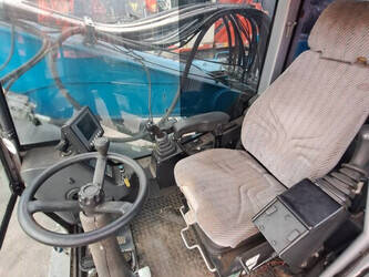 2012-fuchs-mhl-335-1403920-44878253