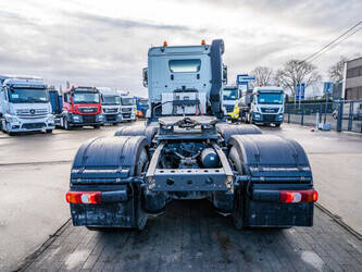 2018-mercedes-benz-arocs-2643-1403921-44878260