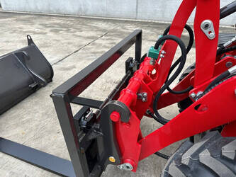 2025-wolf-mini-750-1403929-44878415