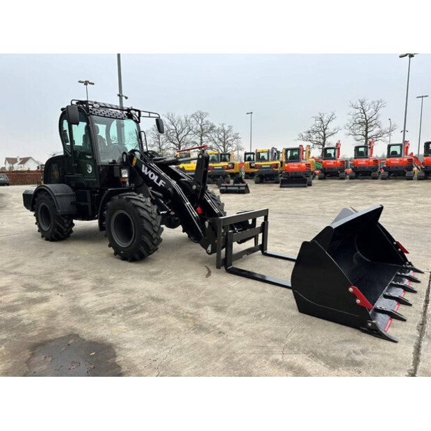 2025 Wolf WL825-44878500