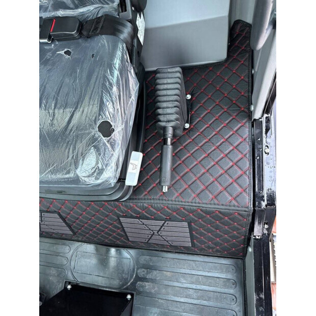 2025 Wolf WL825-44878536