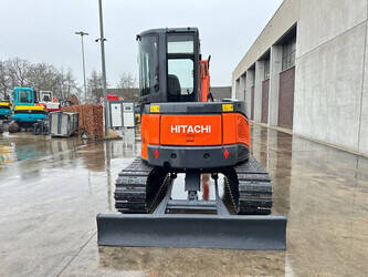 2011-hitachi-zx50u-2-44878632