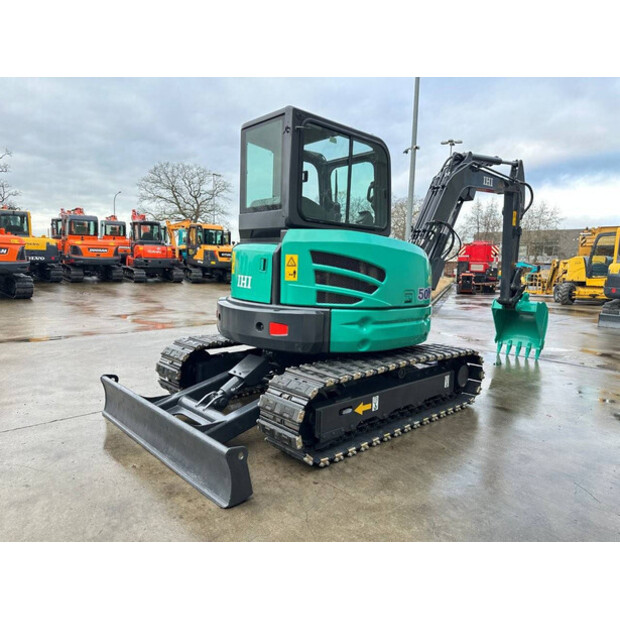 2016 اي اتش اي 50V4-44878985