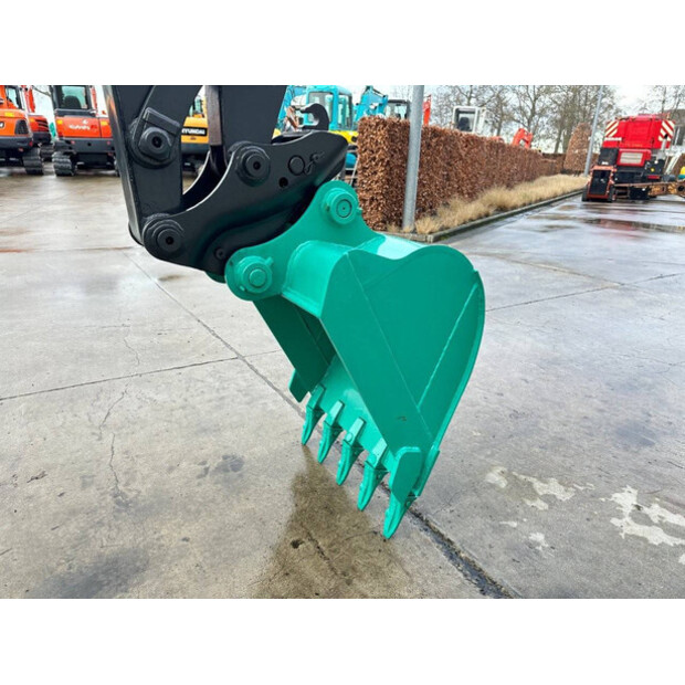 2016 اي اتش اي 50V4-44878991