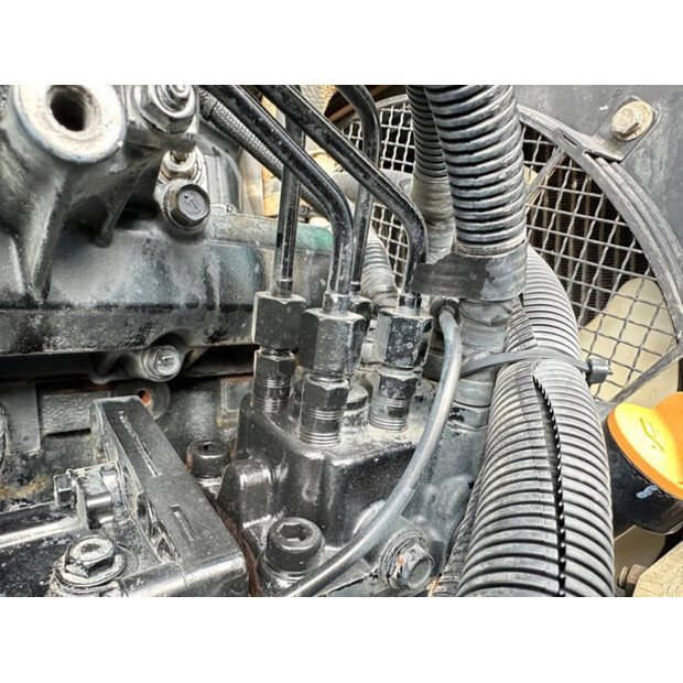 2017 اي اتش اي 55NSL-44879048