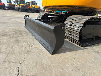 2009-jcb-8056-1403947-44879148