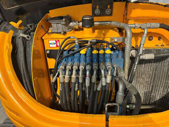 2009-jcb-8056-1403947-44879152