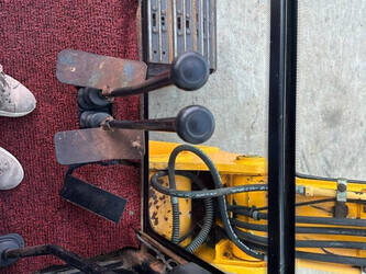 2009-jcb-8056-1403947-44879161