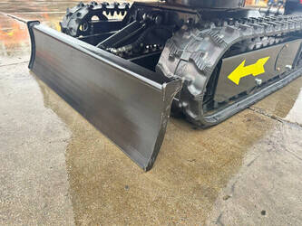 2025-vicsec-vc13-r-1403949-44879230