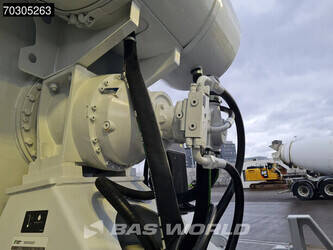 2025-mercedes-benz-arocs-4142-1403821-44879370