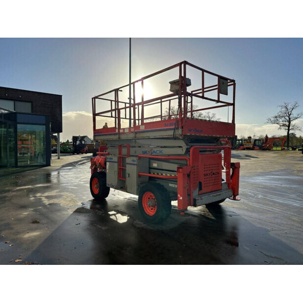 2009 SkyJack SJ-8841E-44879422