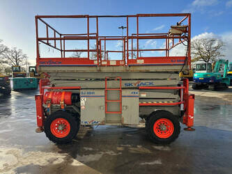 2009-skyjack-sj-8841e-44879423