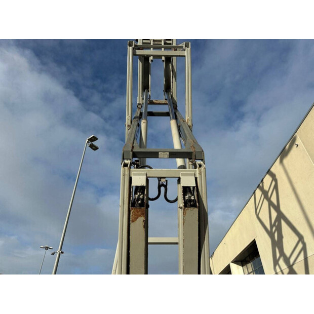 2009 SkyJack SJ-8841E-44879444