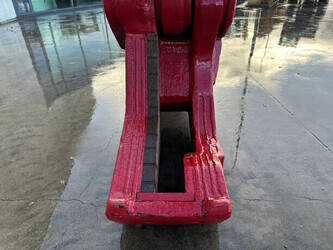 labounty-msd100-44879752