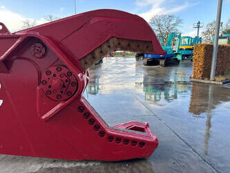 labounty-msd100-44879753